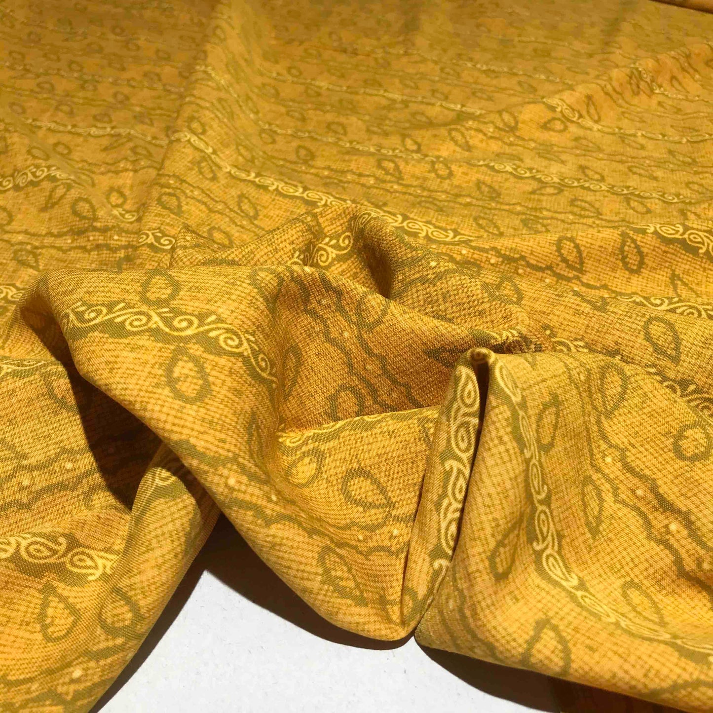 Mönstrade Modetyger - Gul Grön Paisley 39