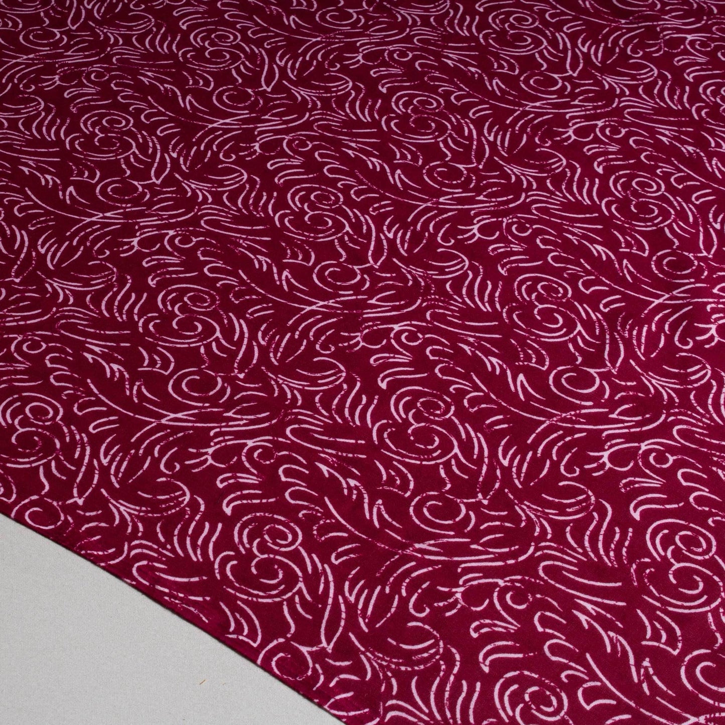 Mönstrade Modetyger - Mode Tyg Lila Vit Linjer Virvlar 95