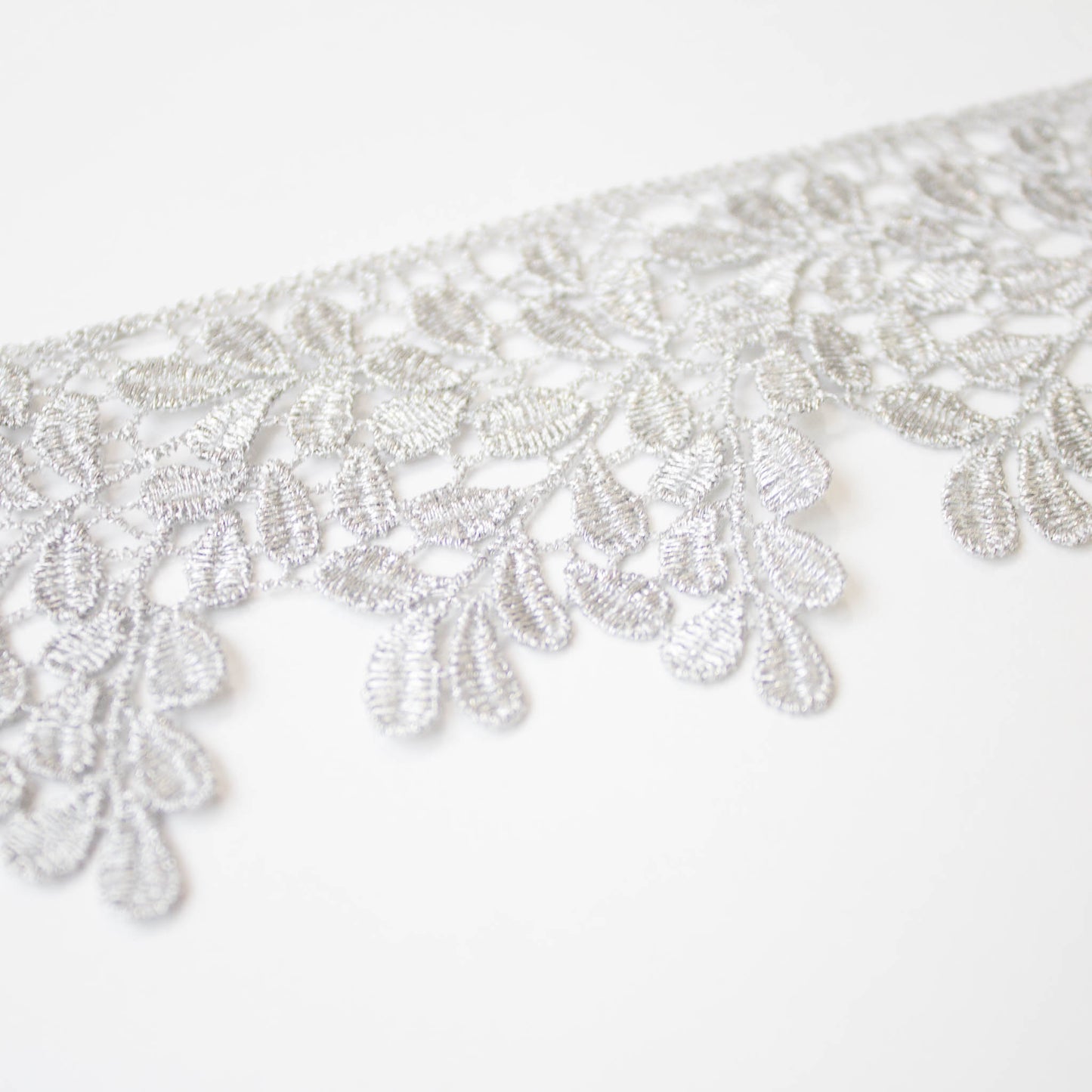 Broderade Spetsband - Knypplad Spets Silver Brodyr Runda Blad 26