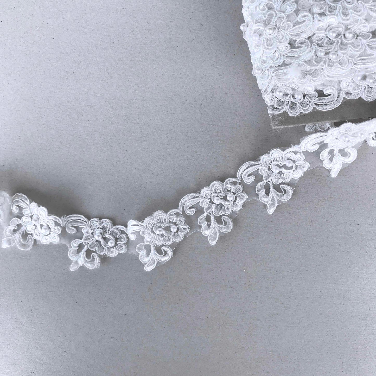 Brudspets band - Brud Bröllop Spets Vit Blommor Och Blad Med Pärlor 36