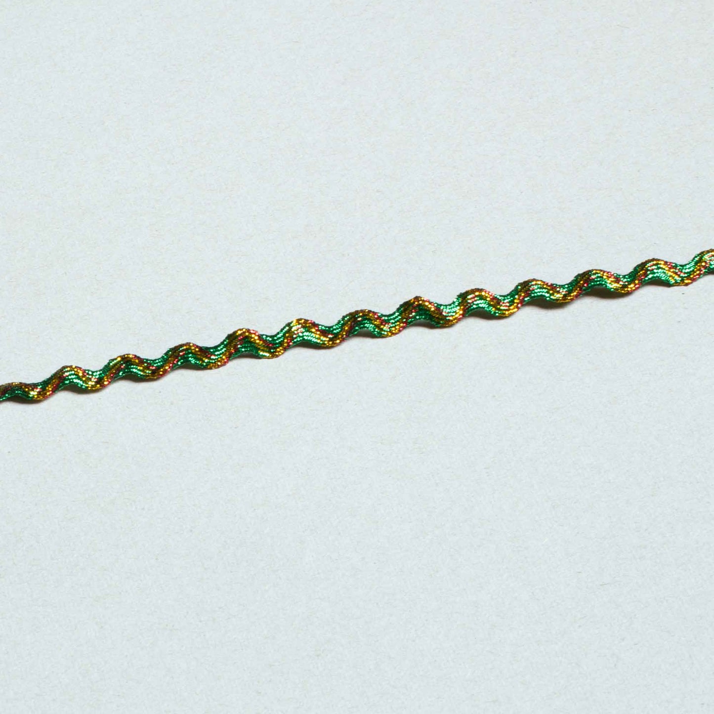 Band - Tygband Grön Röd Guld Skimmer Vågig 93