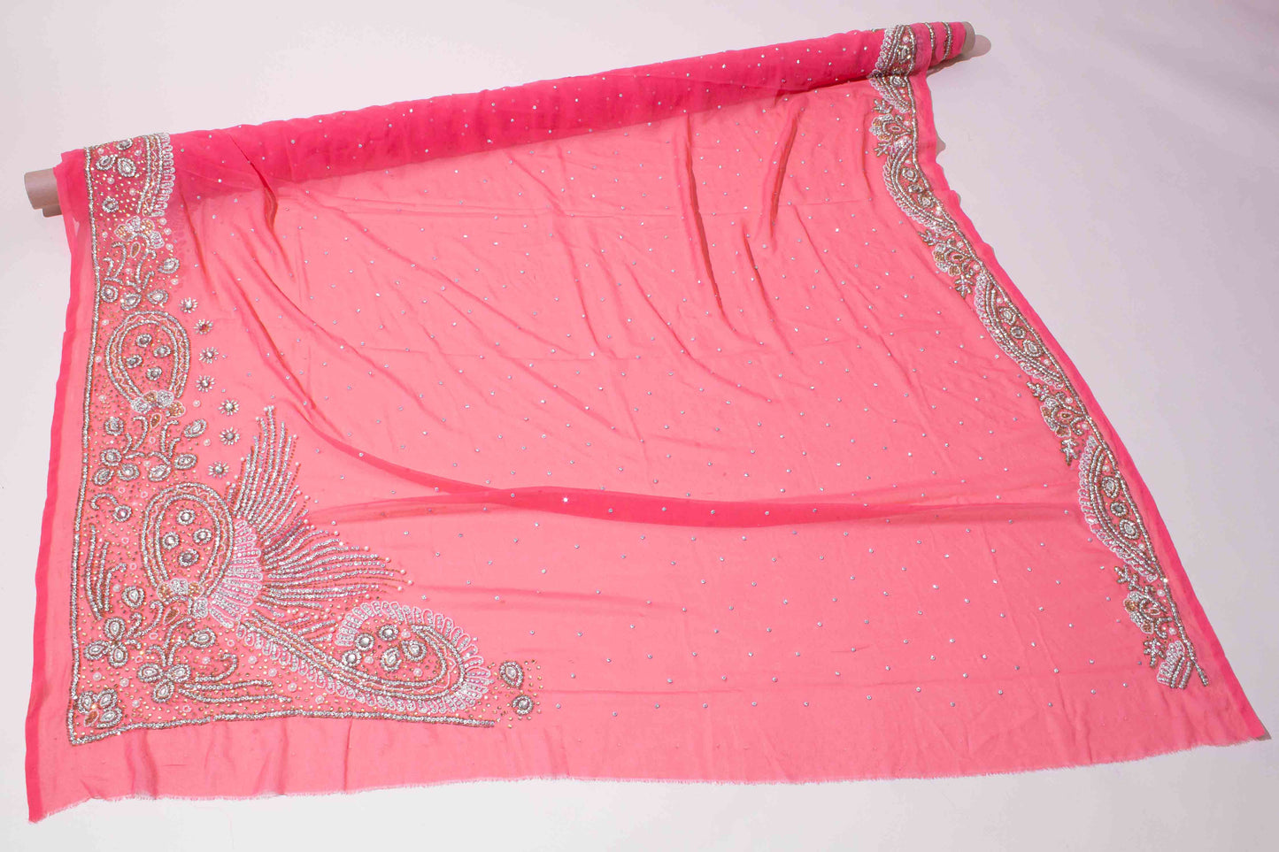 Kaftan - Aprikos Rosa Chiffong Silver / Guld / Vit Strass 23