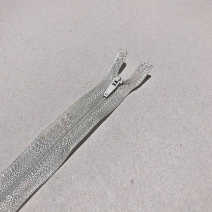 Dragkedjor, 10 st per paket – YKK, RIRI och fler märken. Olika längder (10 cm – 100 cm) och färger.