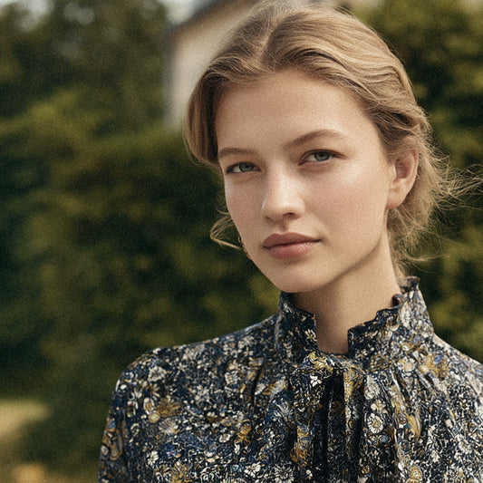 Mönstrade Modetyger - Mode Tyg Crepe Väldigt Mjuk Grön Blå Blad 28