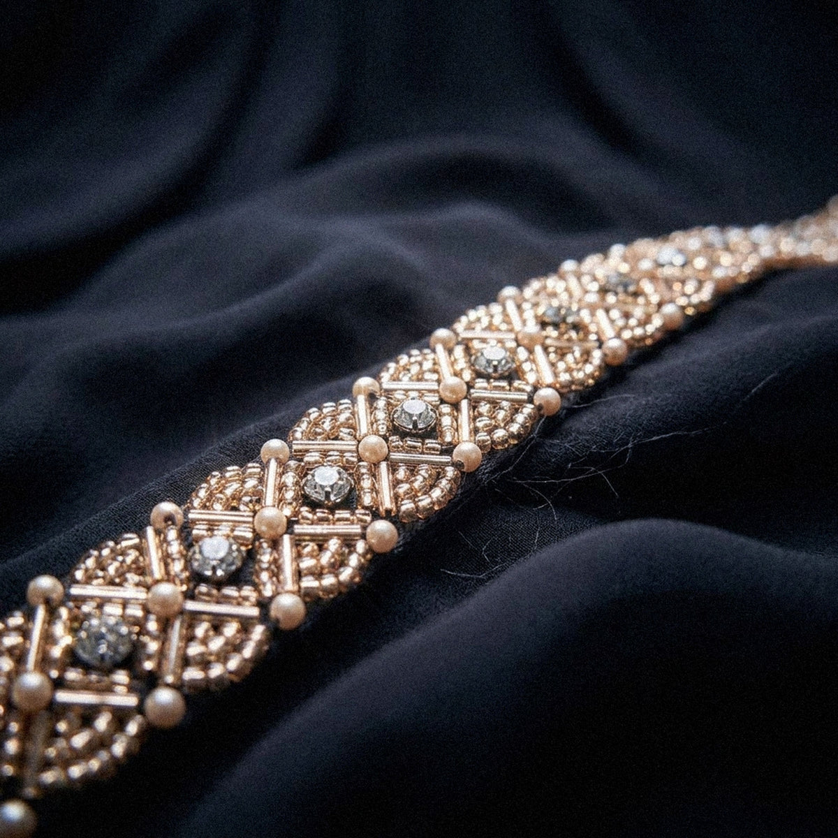 Pärlband - Monaco - Brons Koppar Pärlor Strass Kristall 45