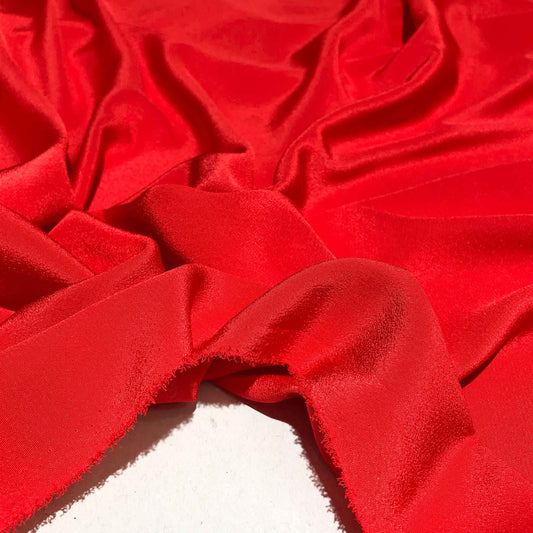 Enfärgat Tyg - Crepe Tyg Röd 16