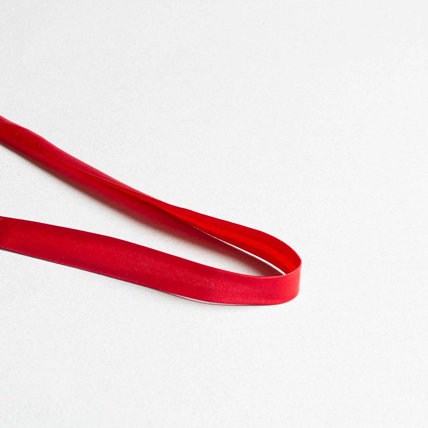 Satin Kantband - Röd 1,5cm 123